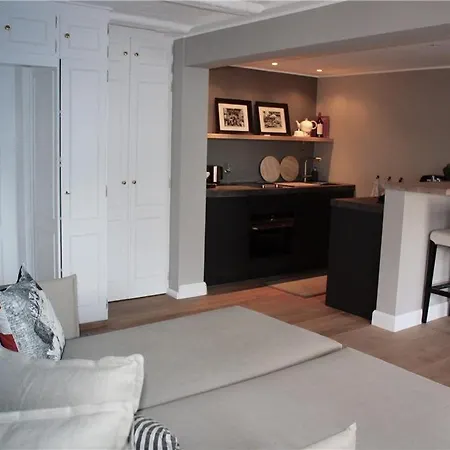 Stutenhof-eg-wohnung-3 *