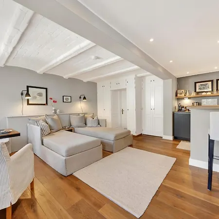 Stutenhof-eg-wohnung-3 Апартаменты *